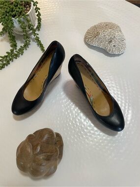 Nine West Black Leather Wedge Pumps